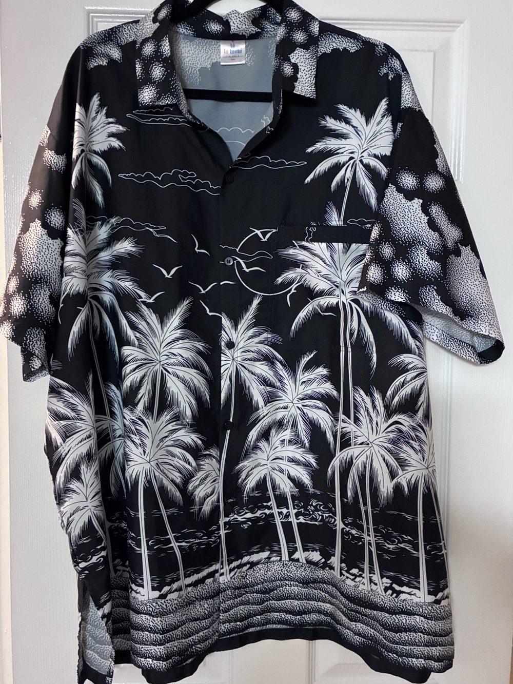 Men’s Hawaiian shirt Size XXL Black and White LaLeela